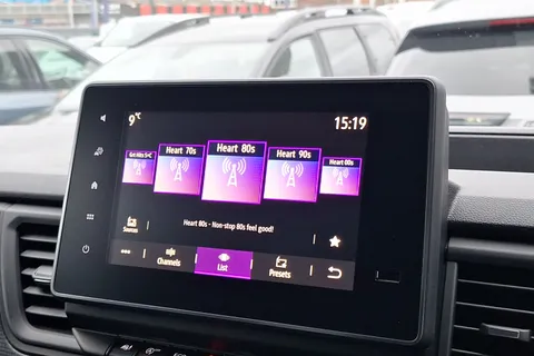 DL75WDD Renault Trafic SL30 Blue dCi 130 Advance [Safety] Van Thumbnail #38