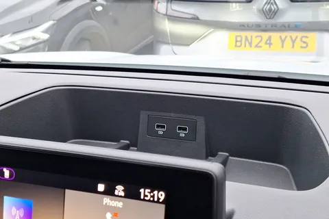 DL75WDD Renault Trafic SL30 Blue dCi 130 Advance [Safety] Van Thumbnail #39