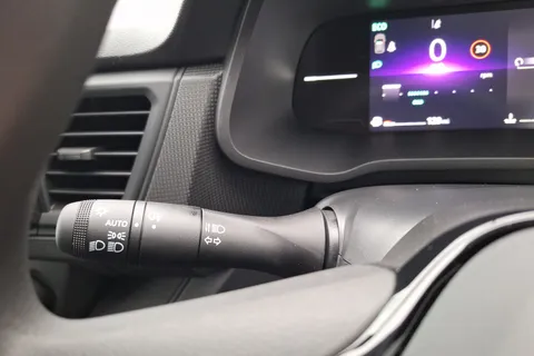 DL75WDD Renault Trafic SL30 Blue dCi 130 Advance [Safety] Van Thumbnail #33