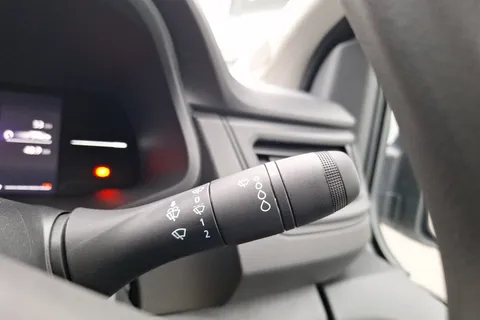 DL75WDD Renault Trafic SL30 Blue dCi 130 Advance [Safety] Van Thumbnail #34