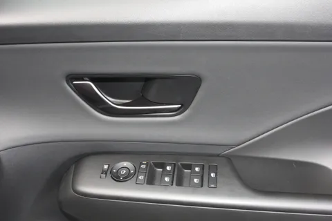 EA74CKL Hyundai Kona 1.0T 100 N Line S 5dr Thumbnail #17