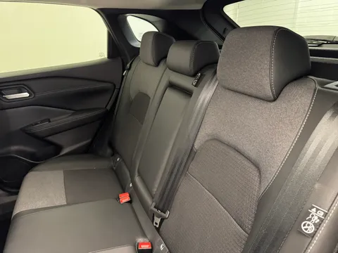 OE74FGX Nissan Qashqai 1.3 DiG-T MH 158 N-Connecta 5dr Thumbnail #12