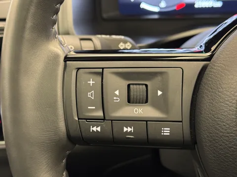 OE74FGX Nissan Qashqai 1.3 DiG-T MH 158 N-Connecta 5dr Thumbnail #24