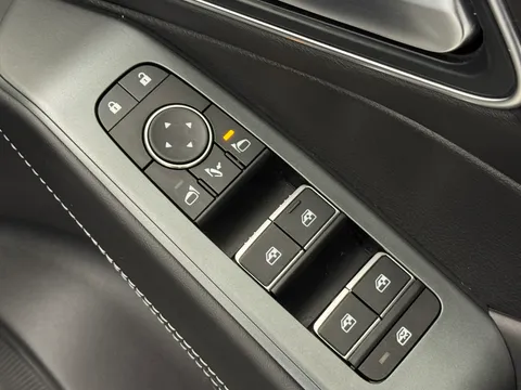 OW25YPH Nissan Qashqai 1.5 E-Power Tekna 5dr Auto Thumbnail #25