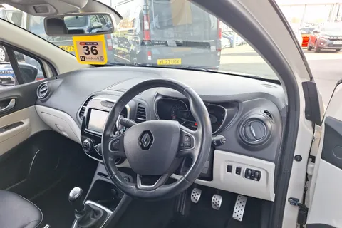 BN68EBA Renault Captur 0.9 TCE 90 GT Line 5dr Thumbnail #25
