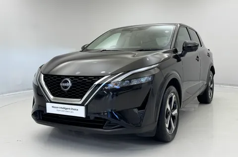 DS72PXT Nissan Qashqai 1.3 DiG-T MH N-Connecta 5dr Thumbnail #4