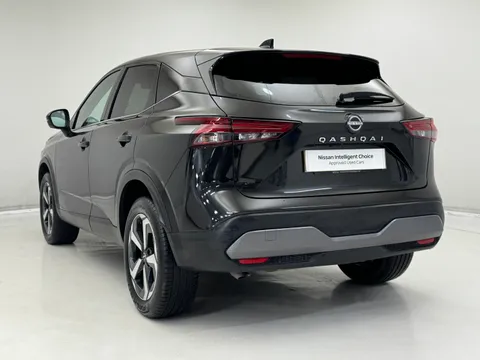 DS72PXT Nissan Qashqai 1.3 DiG-T MH N-Connecta 5dr Thumbnail #8