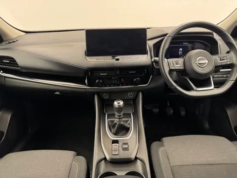 DS72PXT Nissan Qashqai 1.3 DiG-T MH N-Connecta 5dr Thumbnail #13