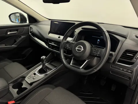 DS72PXT Nissan Qashqai 1.3 DiG-T MH N-Connecta 5dr Thumbnail #21