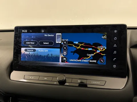 YC72VFH Nissan Qashqai 1.3 DiG-T MH N-Connecta [Glass Roof] 5dr Thumbnail #24