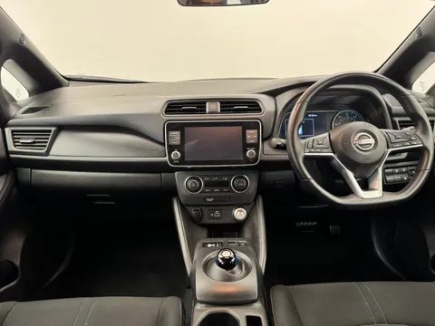 3 of 34 for Nissan LEAF 110kW Acenta 39kWh 5dr Auto