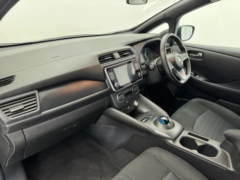 13 of 34 for Nissan LEAF 110kW Acenta 39kWh 5dr Auto