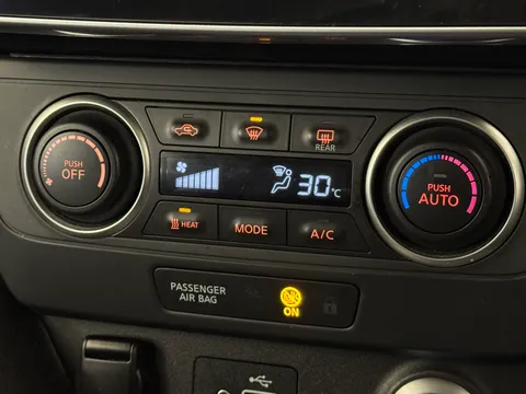 26 of 34 for Nissan LEAF 110kW Acenta 39kWh 5dr Auto