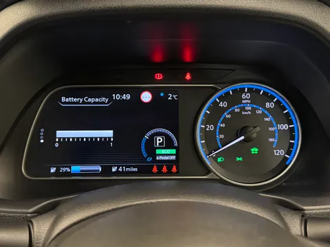 27 of 34 for Nissan LEAF 110kW Acenta 39kWh 5dr Auto