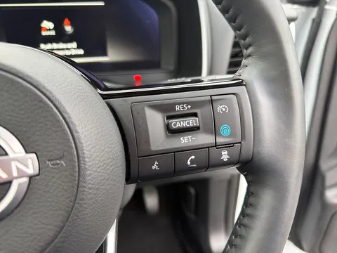 OE25LXM Nissan Qashqai 1.5 E-Power Tekna 5dr Auto Thumbnail #24