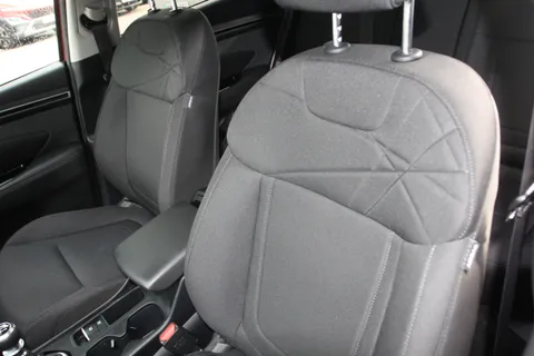 EF22UWM Hyundai Tucson 1.6 TGDi SE Connect 5dr 2WD Thumbnail #8