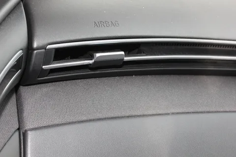 EF22UWM Hyundai Tucson 1.6 TGDi SE Connect 5dr 2WD Thumbnail #10