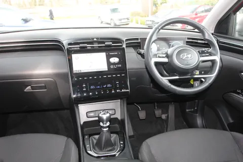 EF22UWM Hyundai Tucson 1.6 TGDi SE Connect 5dr 2WD Thumbnail #12