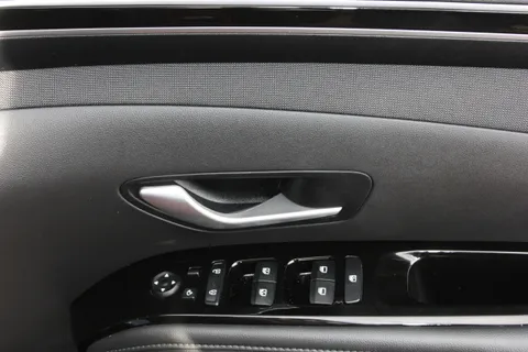 EF22UWM Hyundai Tucson 1.6 TGDi SE Connect 5dr 2WD Thumbnail #15