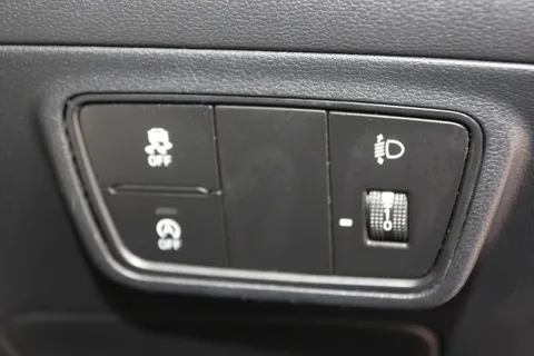 EF22UWM Hyundai Tucson 1.6 TGDi SE Connect 5dr 2WD Thumbnail #17