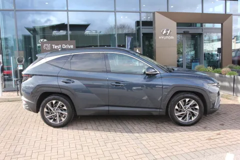 ET21ZZG Hyundai Tucson 1.6 TGDi Premium 5dr 2WD Thumbnail #7