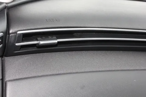 ET21ZZG Hyundai Tucson 1.6 TGDi Premium 5dr 2WD Thumbnail #10