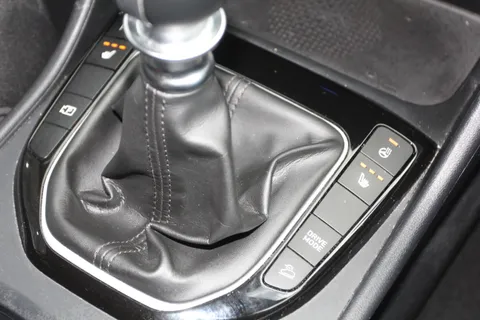 ET21ZZG Hyundai Tucson 1.6 TGDi Premium 5dr 2WD Thumbnail #24