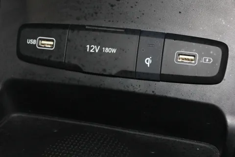 ET21ZZG Hyundai Tucson 1.6 TGDi Premium 5dr 2WD Thumbnail #26