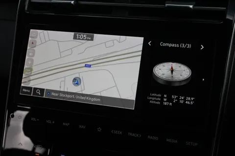 ET21ZZG Hyundai Tucson 1.6 TGDi Premium 5dr 2WD Thumbnail #28