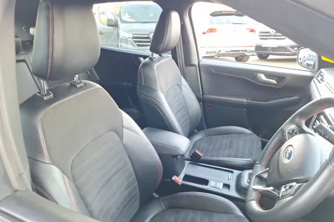 BU21FCA Ford Kuga 1.5 EcoBlue ST-Line Edition 5dr Thumbnail #17