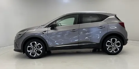DY73NPC Renault Captur 1.6 E-Tech full hybrid 145 Techno 5dr Auto Thumbnail #4