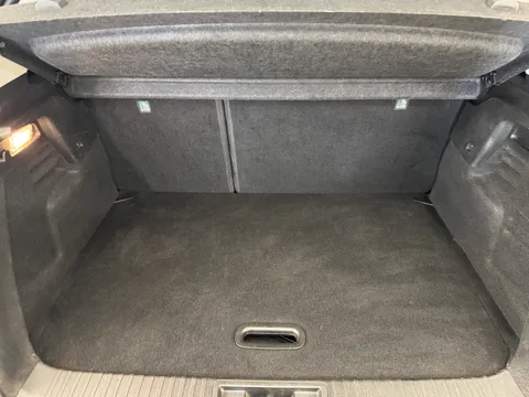 DY73NPC Renault Captur 1.6 E-Tech full hybrid 145 Techno 5dr Auto Thumbnail #9