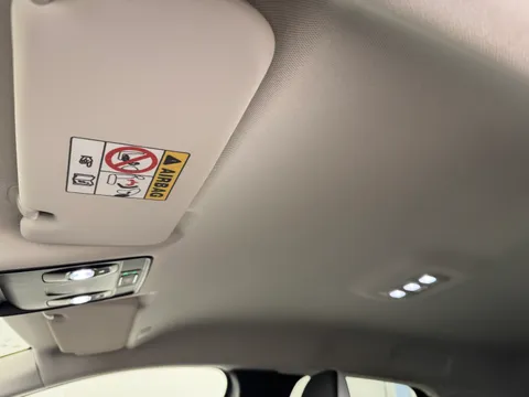 DY73NPC Renault Captur 1.6 E-Tech full hybrid 145 Techno 5dr Auto Thumbnail #14