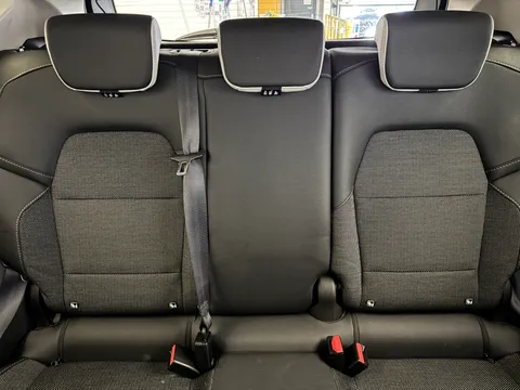 DY73NPC Renault Captur 1.6 E-Tech full hybrid 145 Techno 5dr Auto Thumbnail #16