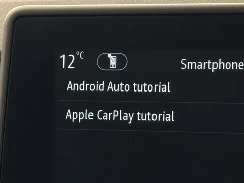 DY73NPC Renault Captur 1.6 E-Tech full hybrid 145 Techno 5dr Auto Thumbnail #26