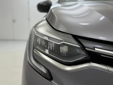 DY73NPC Renault Captur 1.6 E-Tech full hybrid 145 Techno 5dr Auto Thumbnail #32