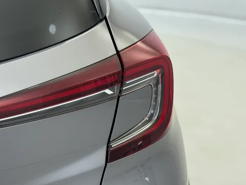 DY73NPC Renault Captur 1.6 E-Tech full hybrid 145 Techno 5dr Auto Thumbnail #33