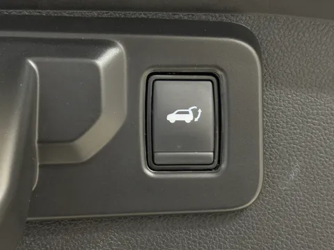 YB73KUA Renault Austral E-Tech FHEV Techno Esprit Alpine 5dr Auto Thumbnail #10