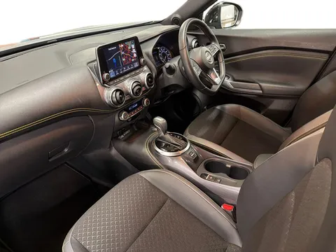 DF22GSU Nissan Juke 1.0 DiG-T 114 Kiiro 5dr DCT Thumbnail #11