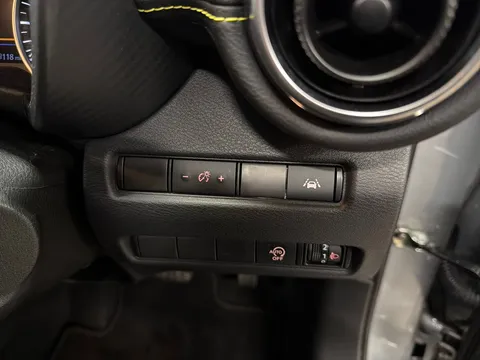 DF22GSU Nissan Juke 1.0 DiG-T 114 Kiiro 5dr DCT Thumbnail #23