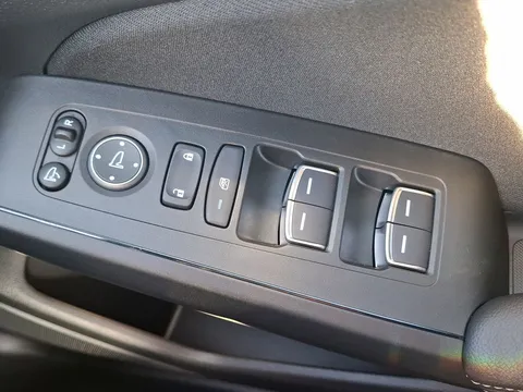 DK75RXX Honda Civic 2.0 eHEV Sport 5dr CVT Thumbnail #20