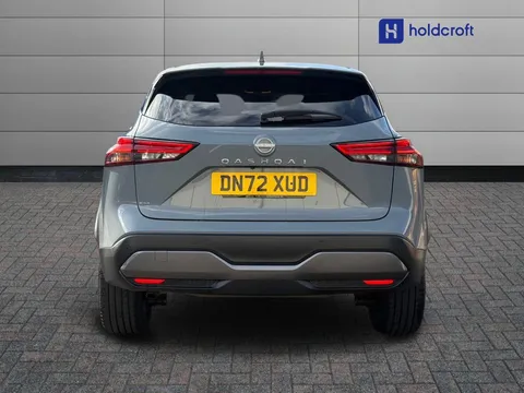 DN72XUD Nissan Qashqai 1.3 DiG-T MH 158 N-Connecta 5dr Xtronic Thumbnail #4