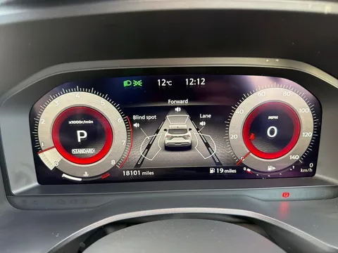 DN72XUD Nissan Qashqai 1.3 DiG-T MH 158 N-Connecta 5dr Xtronic Thumbnail #12