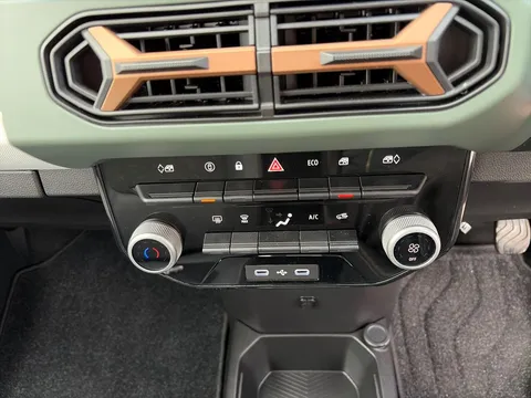 NA74XKT Dacia Spring 27kWh Extreme 65 48kW 5dr Auto Thumbnail #16
