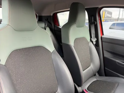 NA74XKT Dacia Spring 27kWh Extreme 65 48kW 5dr Auto Thumbnail #19