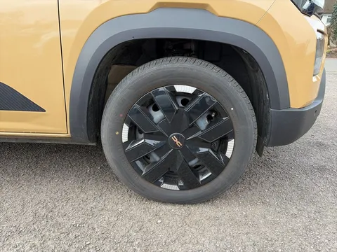 NA74XKV Dacia Spring 27kWh Extreme 65 48kW 5dr Auto Thumbnail #33