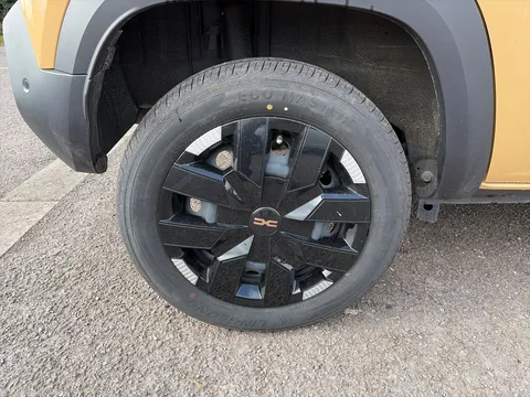 NA74XKV Dacia Spring 27kWh Extreme 65 48kW 5dr Auto Thumbnail #34