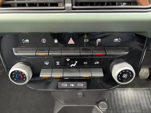 NA74XKV Dacia Spring 27kWh Extreme 65 48kW 5dr Auto Thumbnail #15