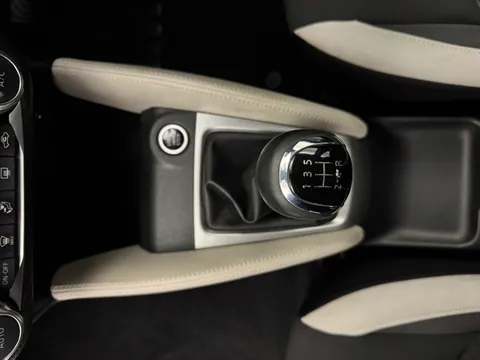 FB19AUC Nissan Micra 0.9 IG-T Acenta Limited Edition 5dr Thumbnail #16