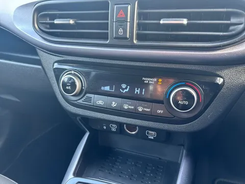 EA25ZFK Hyundai i10 1.0 [63] Premium 5dr Auto [Nav] Thumbnail #15